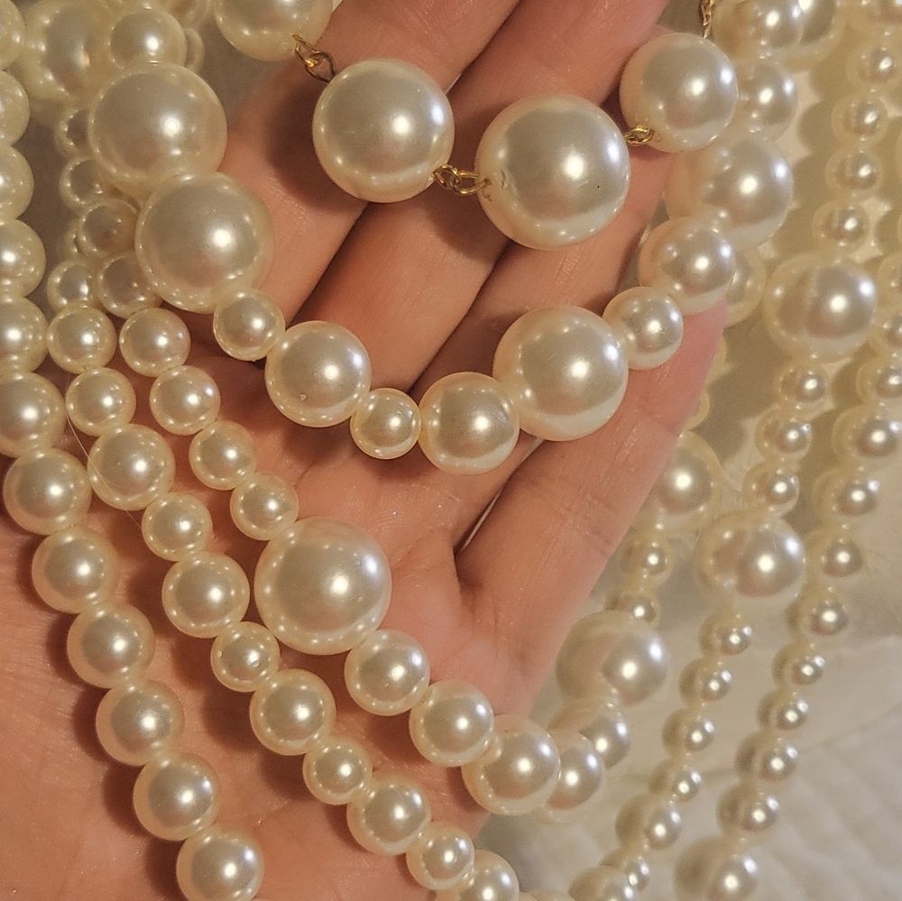 NWOT WHBM Elegant Creamy White Faux  Pearl Necklace - Picture 7 of 10